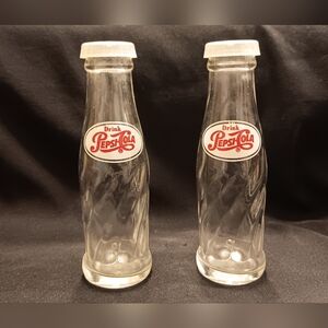 Vintage 1960s Pepsi Cola Salt And Pepper Shakers Advertising Novelty